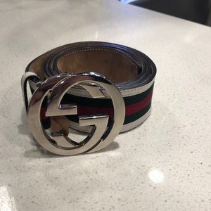 Gucci belt. Gucci size 36 is like a American 32.